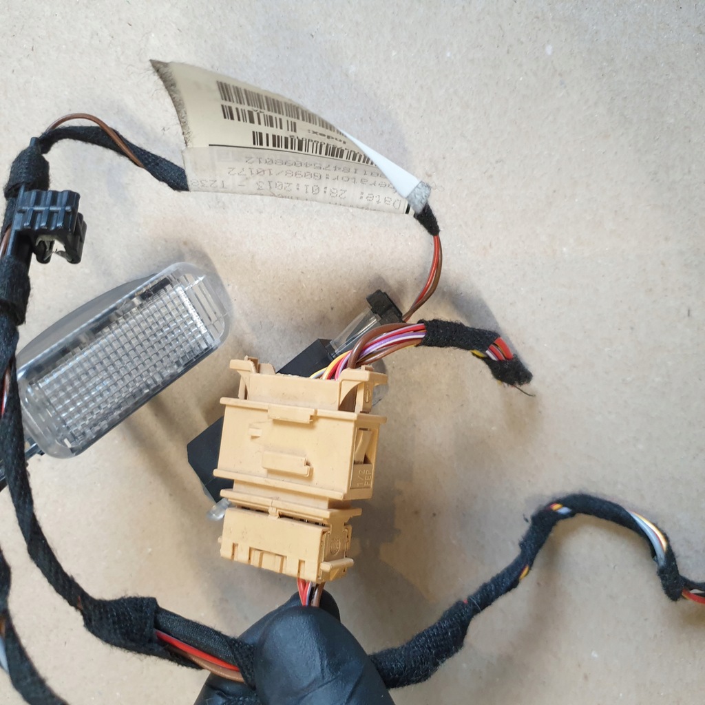 фото №9, Джгут бардачка панелі лампа led audi a6 c7 a7 4g оригінальний номер eu