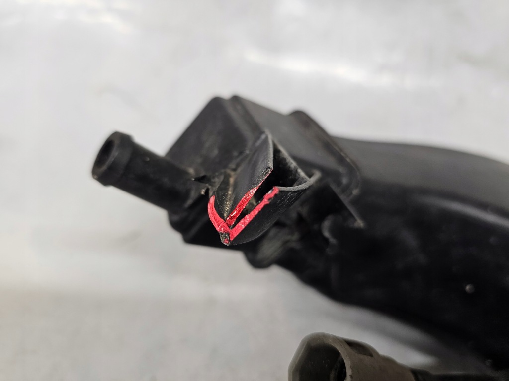 Audi a4 b5 1.8b фильтр угольный 8d0201803a в Украине