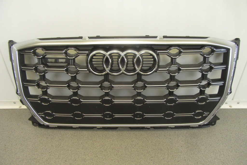 фото №1, Решітка радіатора решітка радіатора audi sq2 lift 20- 81a853651g