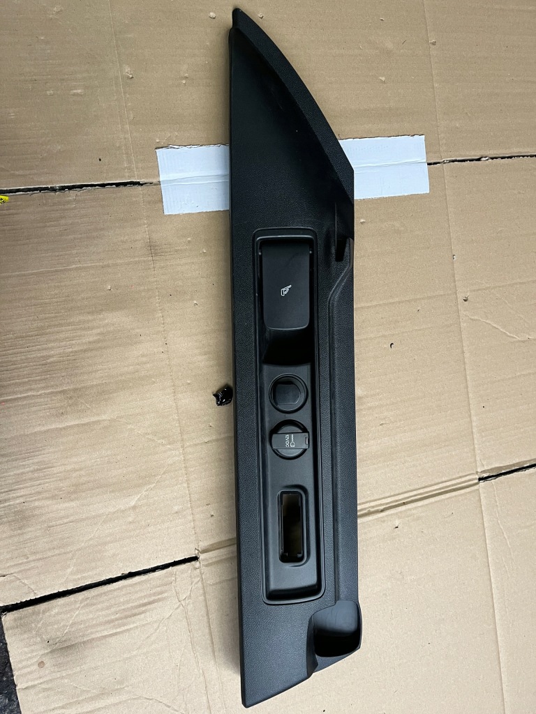 фото №1, 8 alfa romeo stelvio защита накладка багажника 156122900