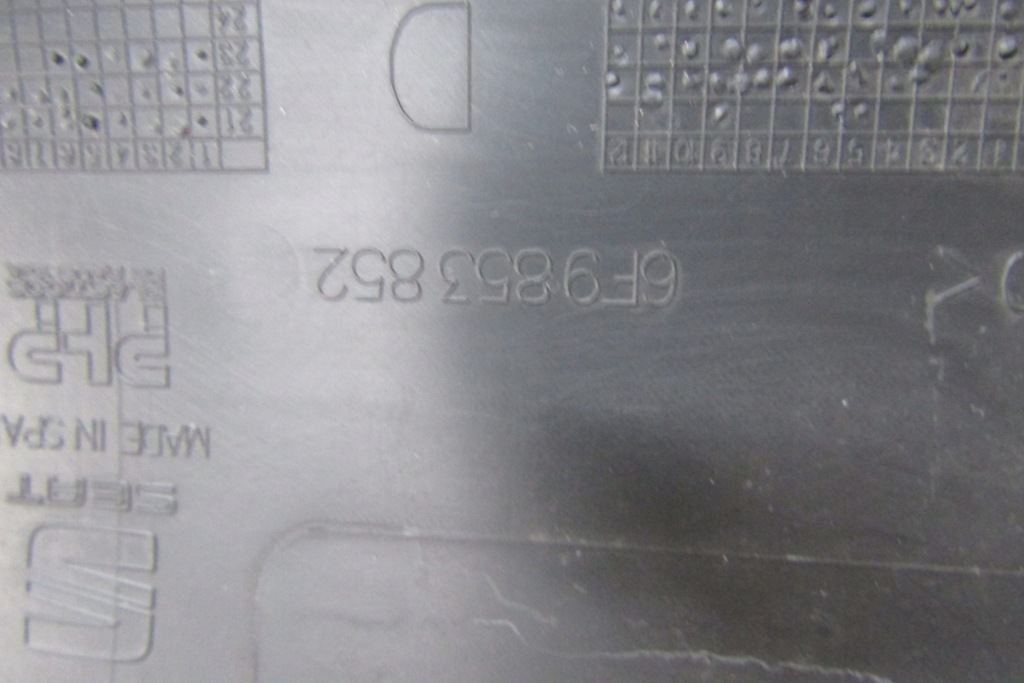 фото №9, Молдинг порог правая seat arona 6f9 fr 17- порог