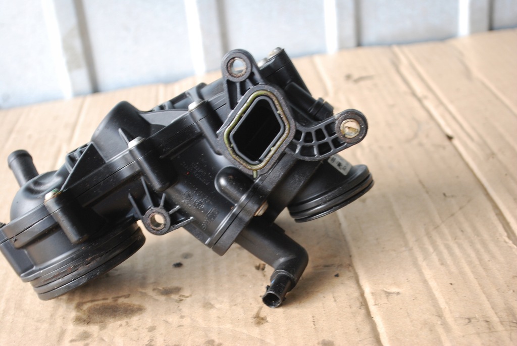 фото №7, Корпус термостата audi 3.0 tdi crt 059121111bm