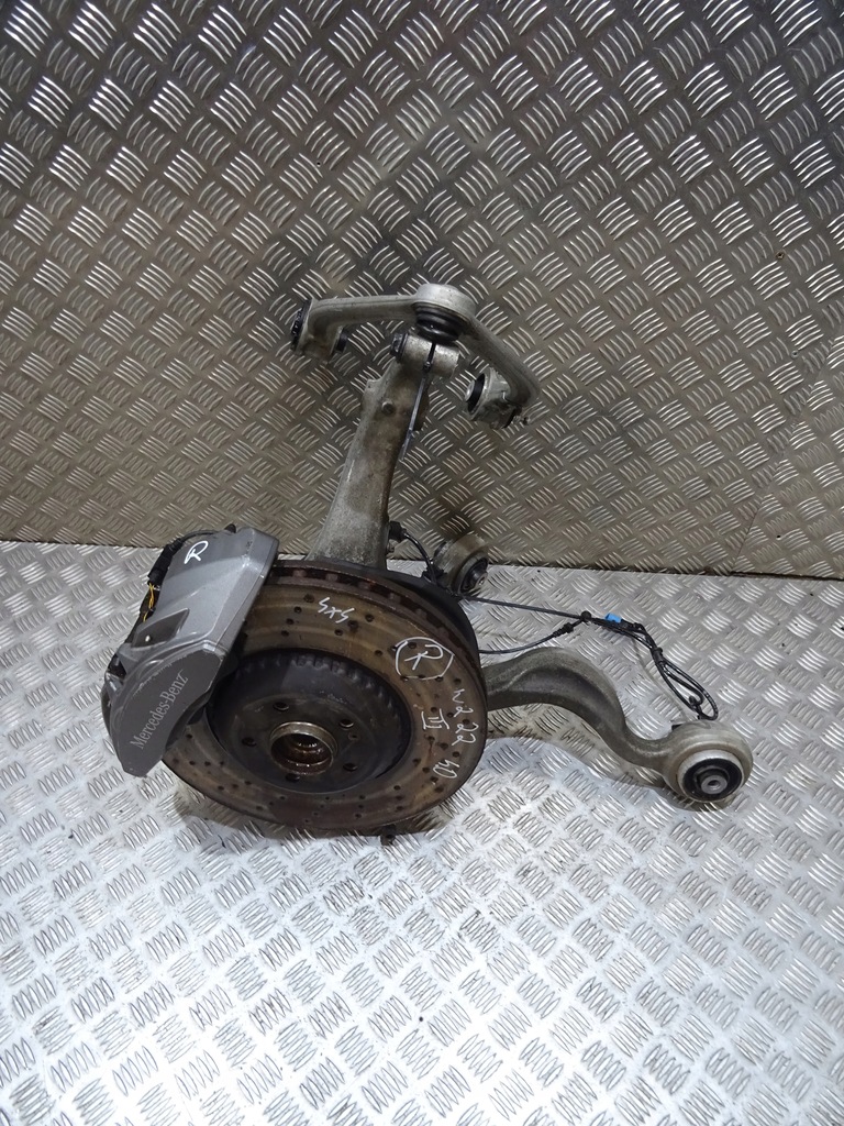 фото №1, Mercedes w222 s-klasa подвеска правое поворотный кулак 4matic