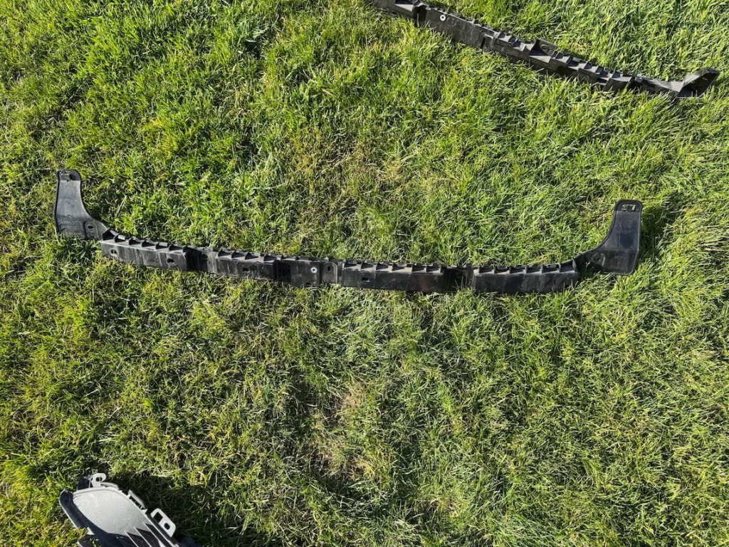 Купить Tesla model 3 iii m3 направляющая w бампер задний задняя оригинал