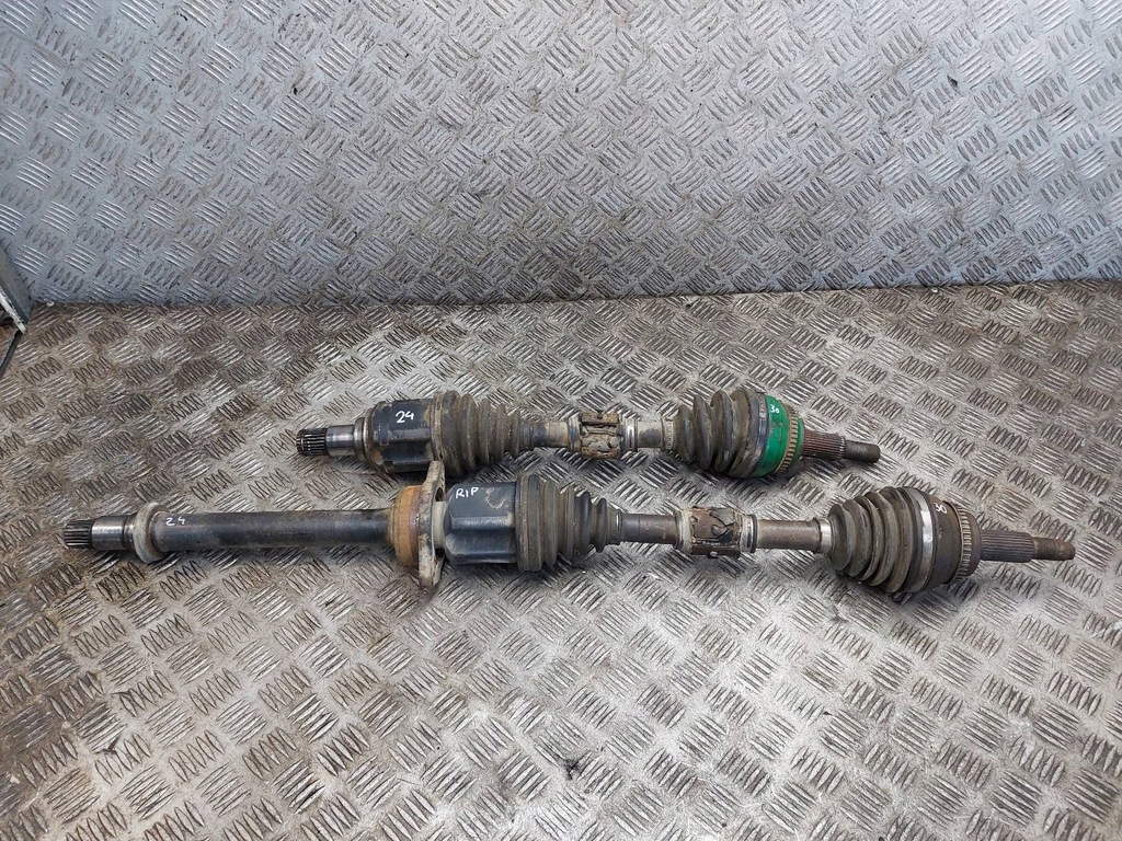 фото №1, Привідний вал лівий перед + правий перед 5b toyota avensis verso i 2.0 d4d