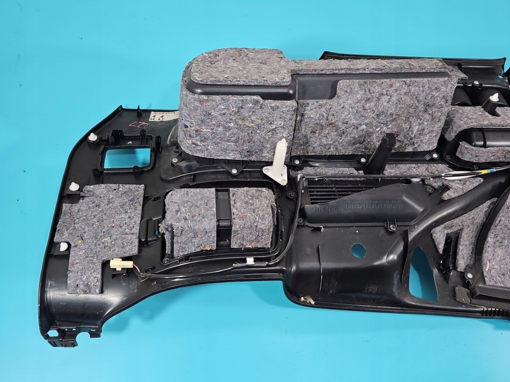 фото №9, Обивка багажника правая обшивка toyota land cruiser 200 j200 07-