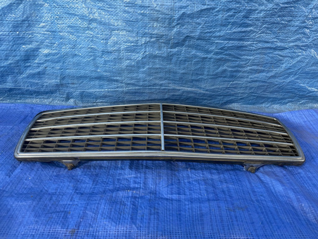 Решётка радиатора решётка радиатора радиатора mercedes w140 Киев
