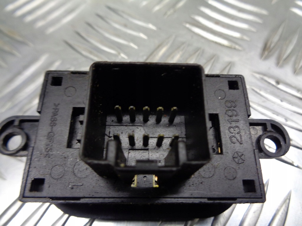 фото №3, Регулировка света renault оригинальный номер 8200379685