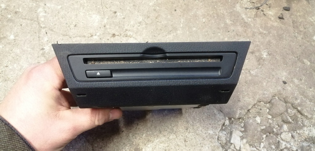 фото №1, Mazda 2 dj 15- считыватель радио da6c-669g0