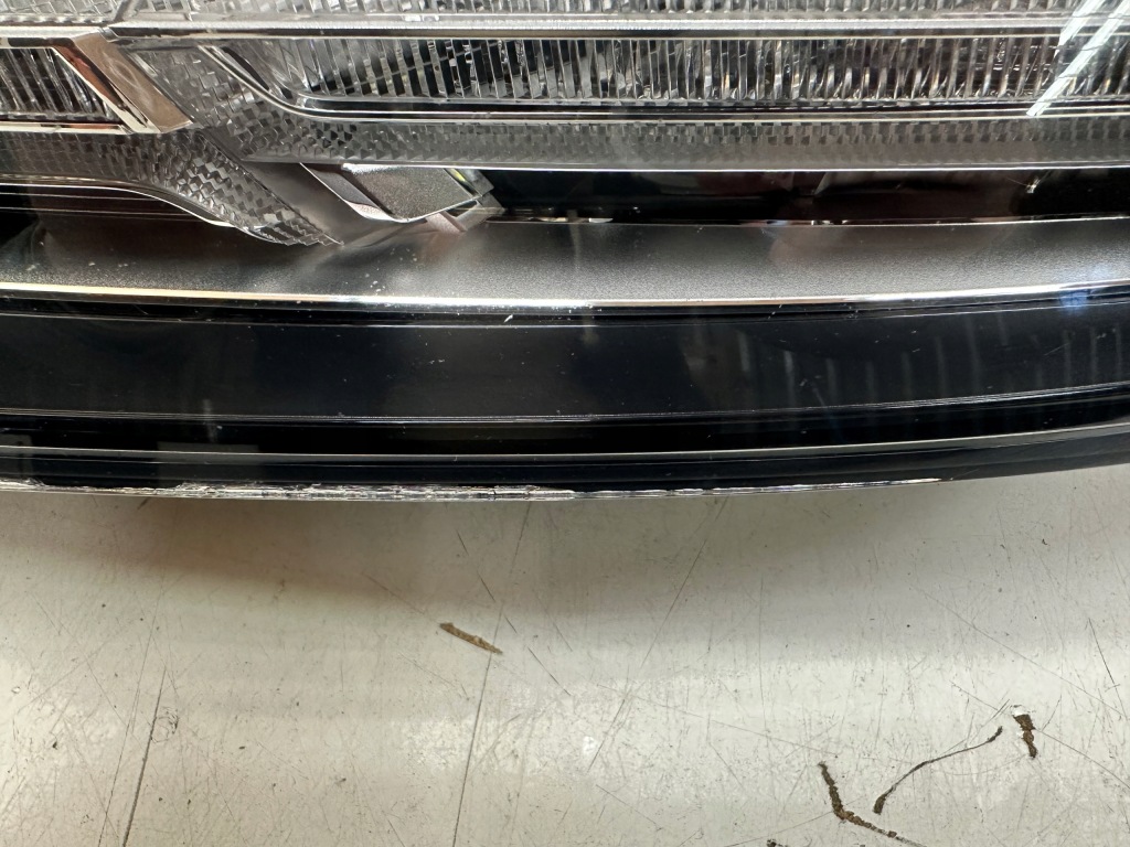 Фара ліва перед audi q7 4m full led 4m0941033 Доставка