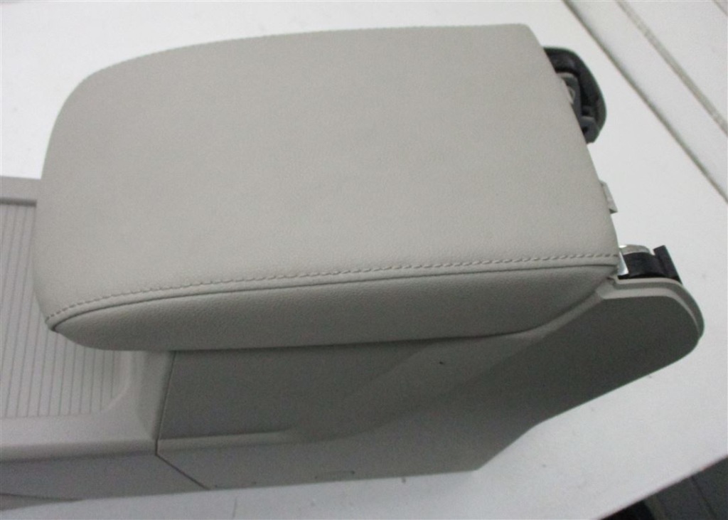 Туннель средний подлокотник кожа beż vw tiguan ii Оригинал