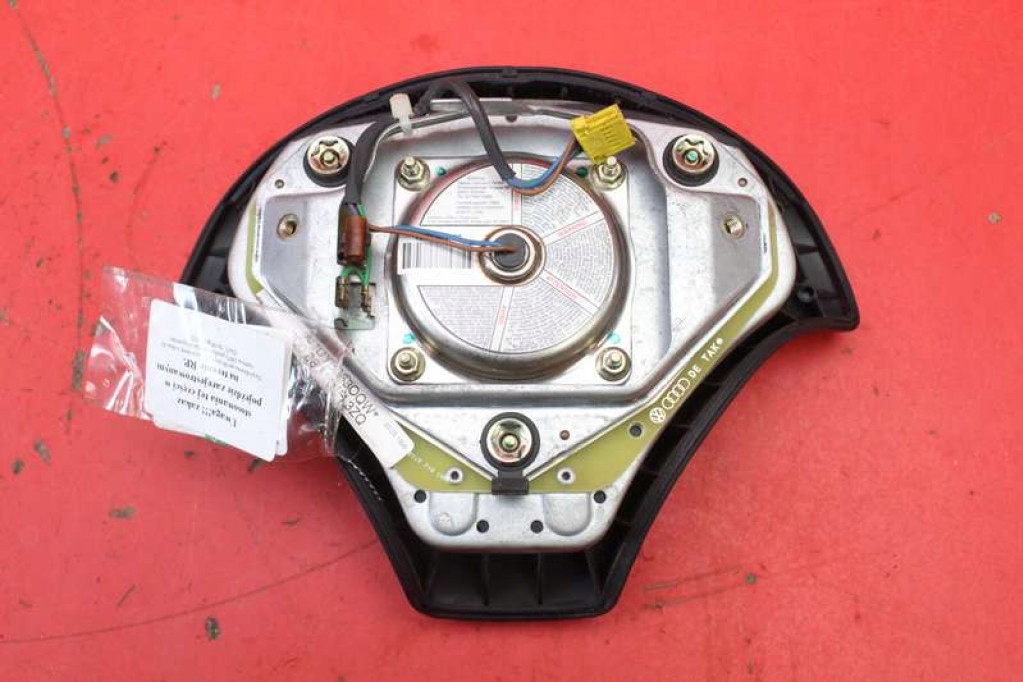 фото №6, Подушка безопасности подушка воздушная водителя 8d0880201h audi a6 c5 97-01