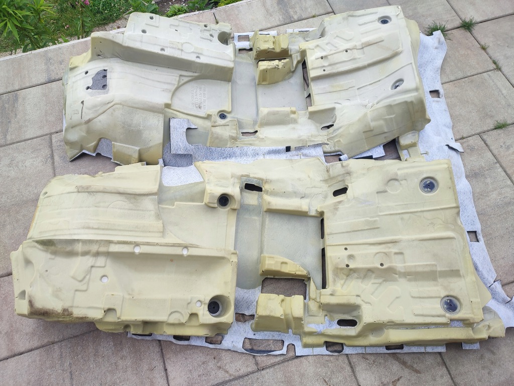 фото №7, Коврик обшивка пол audi a4 b9 8w kombi europa