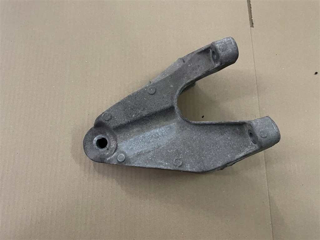 фото №1, Кронштейн двигателя cc11-6037-aa rwd привод задняя 2.2 tdci euro 5 ford transit mk7