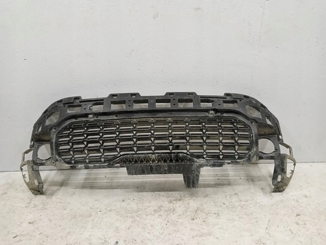 Купить Решётка бампера перед средняя dacia duster 3 3 24-