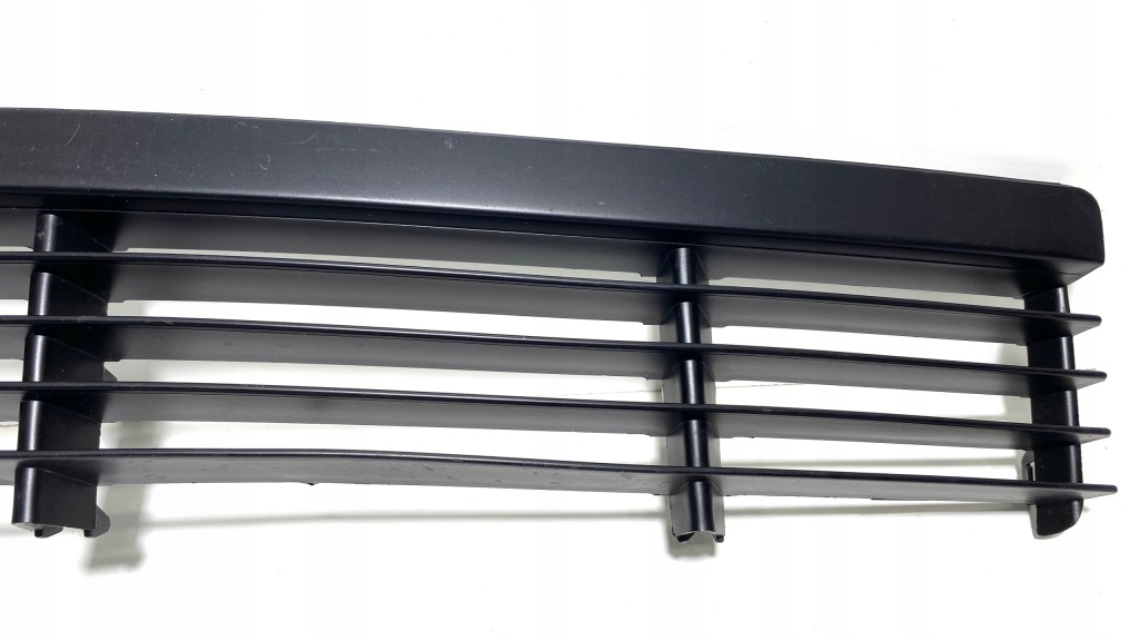 Решётка бампера bmw e36 8165145 Доставка