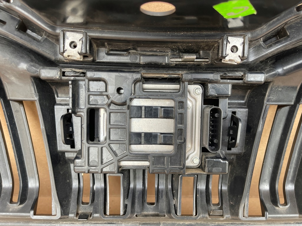 фото №7, Skoda kamiq 658 решётка радиатора решётка радиатора + радар идеальное состояние kompletny