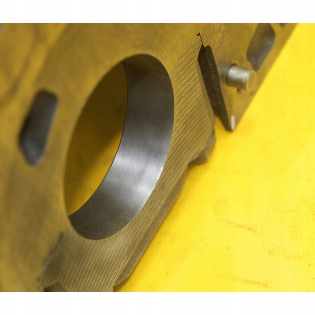 Блок двигуна низ  bpw bmm bnp bss 2.0 tdi 8v audi a4 b7 vw seat 03g011ad Доставка