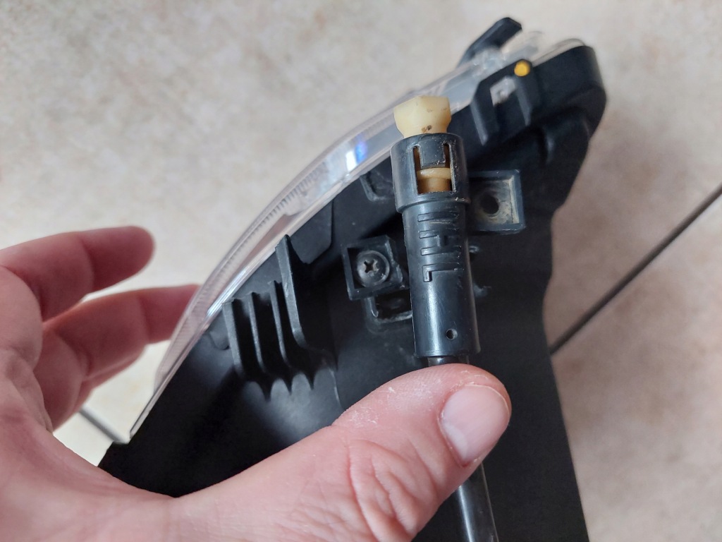 Фонарь  led - левая - противотуманная фара - hyundai tucson 3 - рестайлинг с Разборки