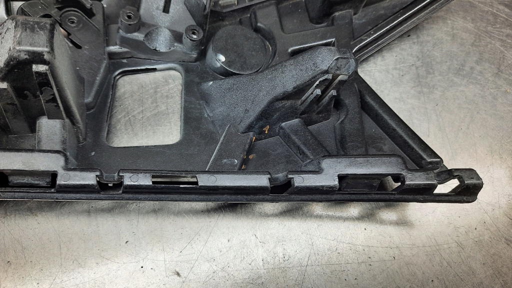 Купить Направляющая бампера левый перед 31425001 volvo v40 ii 12-