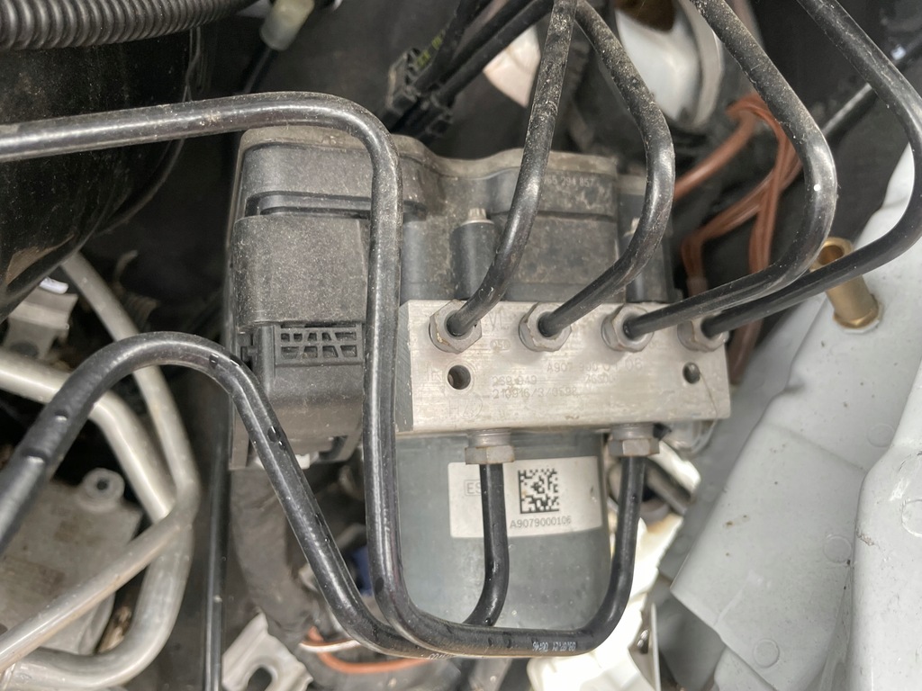 фото №1, Насос тормозная abs mercedes sprinter 910 907 a9079000106