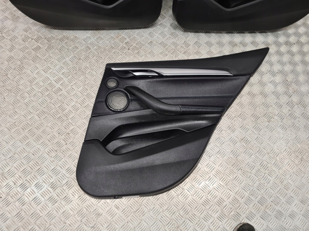 фото №4, Bmw f39 обшивка двері оббивка