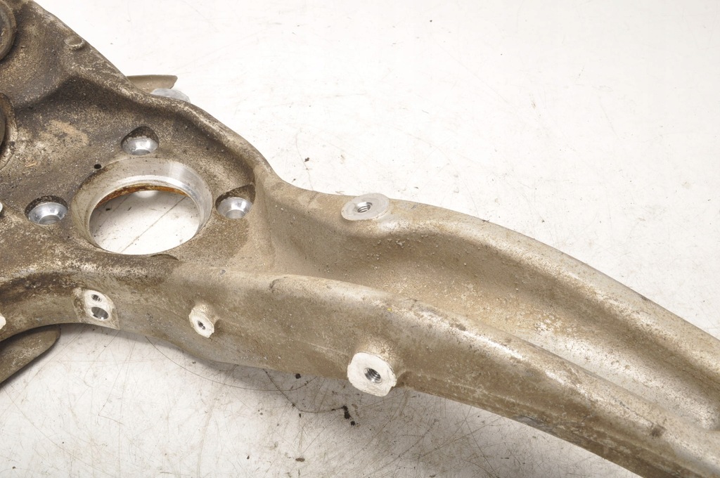 фото №6, Defender l663 3.0 поворотный кулак левая передняя 21r