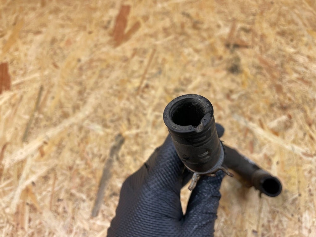 фото №10, Пабтрубок  труба шланг воды mercedes w177 w247 w118 a2478306800