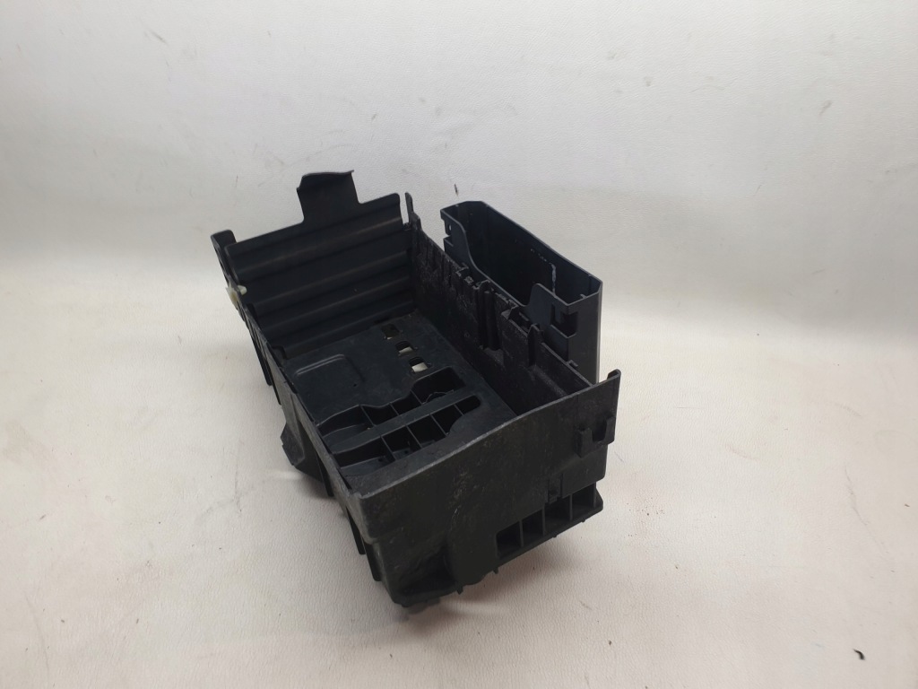 фото №1, Chevrolet orlando 2.0 vcdi кронштейн корпус аккумулятор перед 13354419