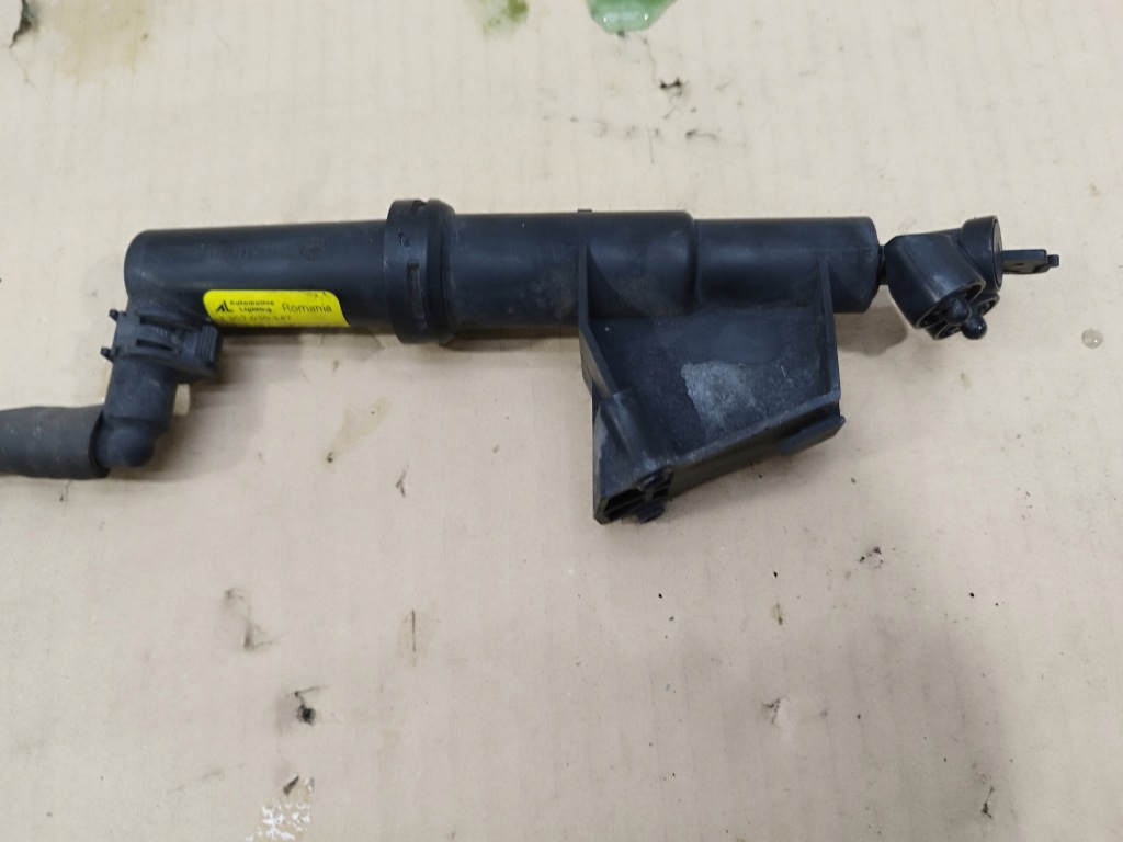 Омыватель лампы левый + правый перед volvo c30 30661085 Киев