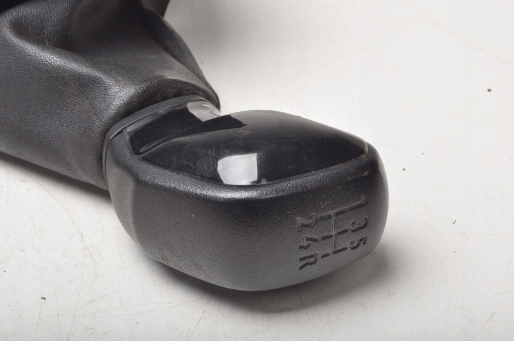 фото №3, Peugeot 2008 i чохол ручка перемикання передач