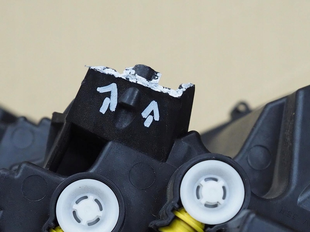 фото №12, Лампа фара skoda karoq 57b941015a europa