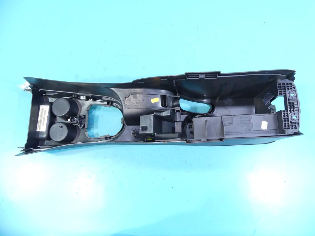 фото №8, Подлокотник туннель seat altea 04-09 europa