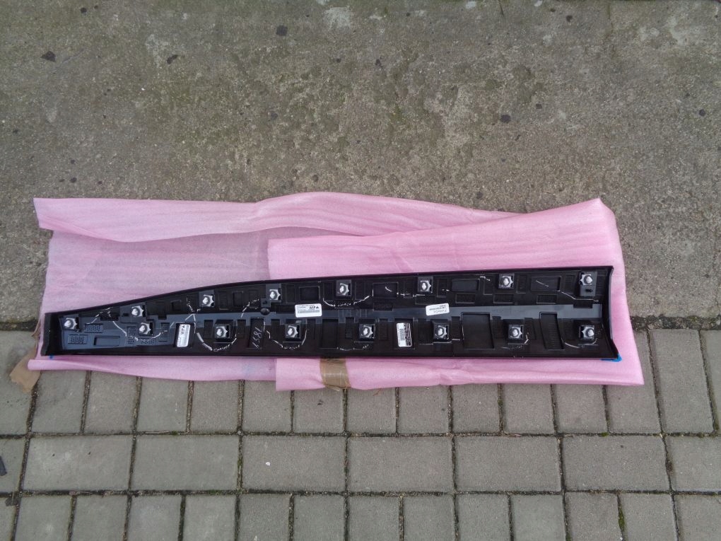 фото №10, Ford mustang mach e mach-e 21- молдинг двері права передня