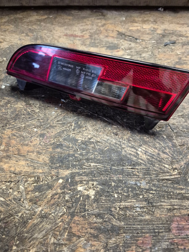 фото №14, Bmw i01 i3 лампа задняя w бампер правая lub левая 7304044 7304043