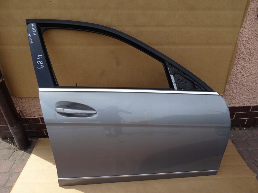 фото №1, Mercedes w204 дверь правое правый перед