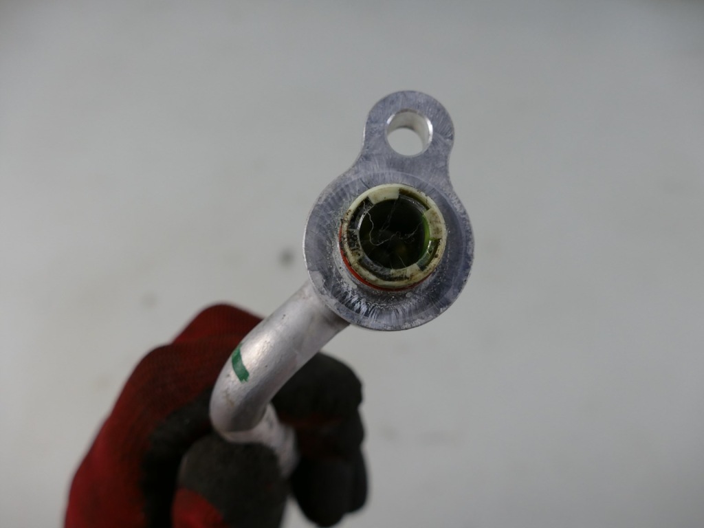 фото №4, Volvo v40 ii 2.0 d3 шланг кондиціонера трубка wąż