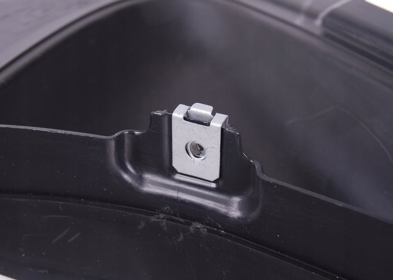 фото №15, Крышка нижний правый bmw f30 f31 оригинальный 51717260740