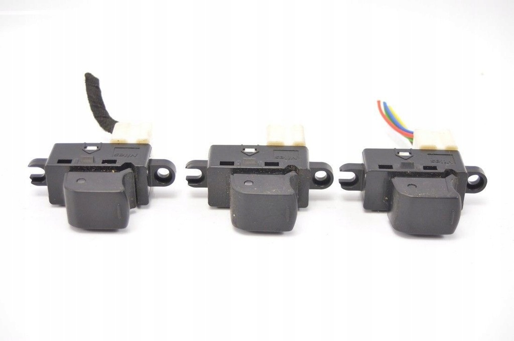 фото №1, Кнопка переключатель стекло nissan note e12 13-