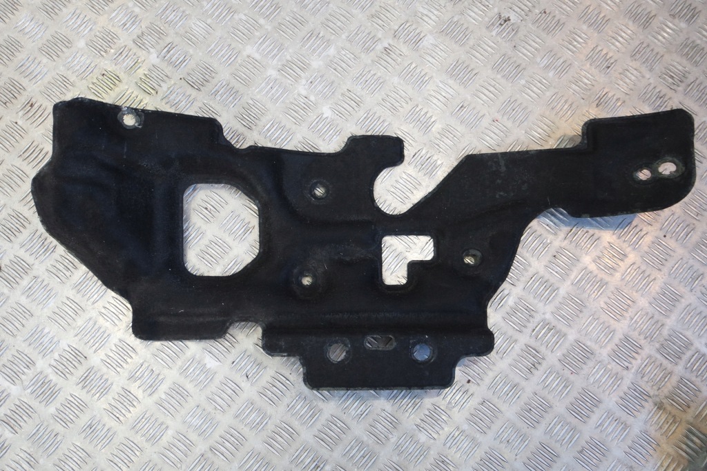 фото №1, Mercedes amg gt w190 защита тепловая a1906820200