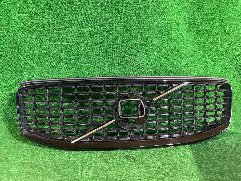 фото №1, Решітка радіатора решітка радіатора радіатора volvo xc60 ii lift r-design