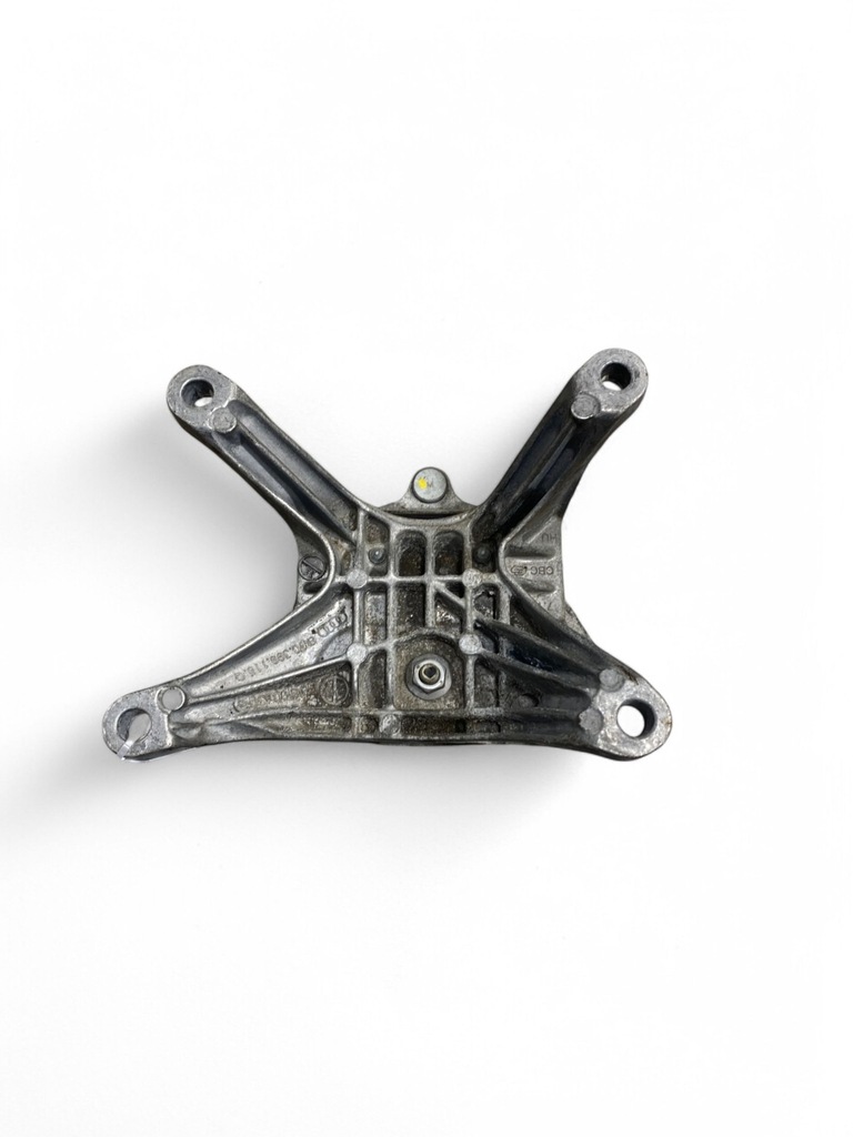 фото №9, Audi a4 s4 b9 8w 2023 кронштейн / кронштейн коробки передач