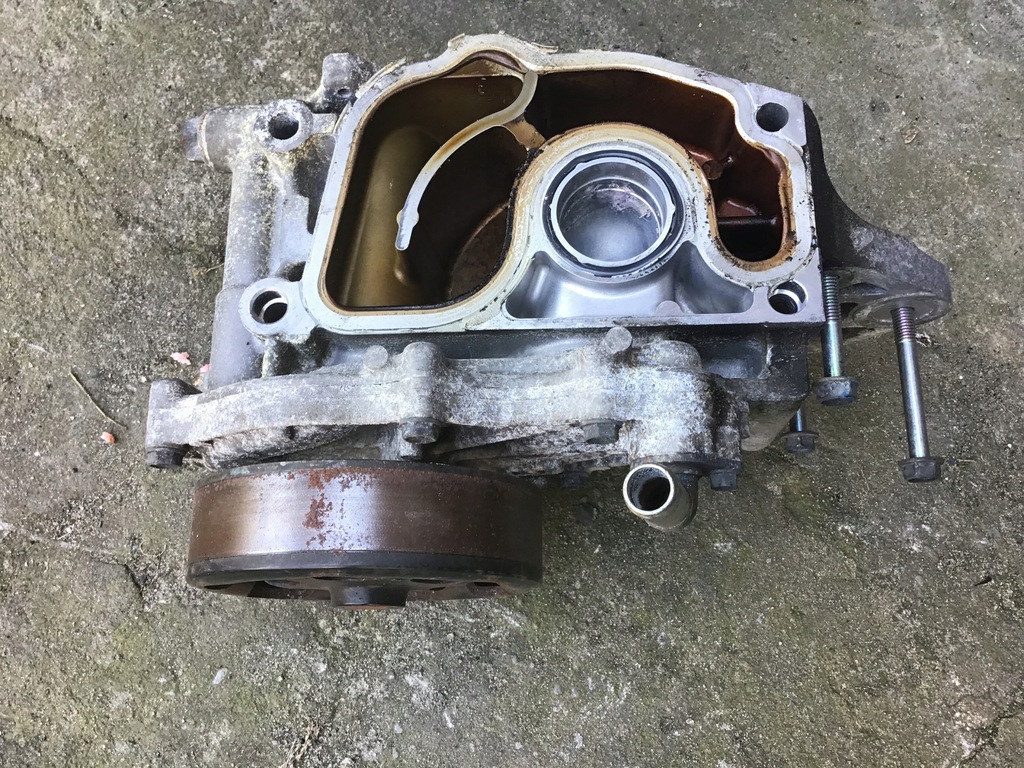 фото №1, Honda civic type r fn2 2.0 k20z4 насос водяная.