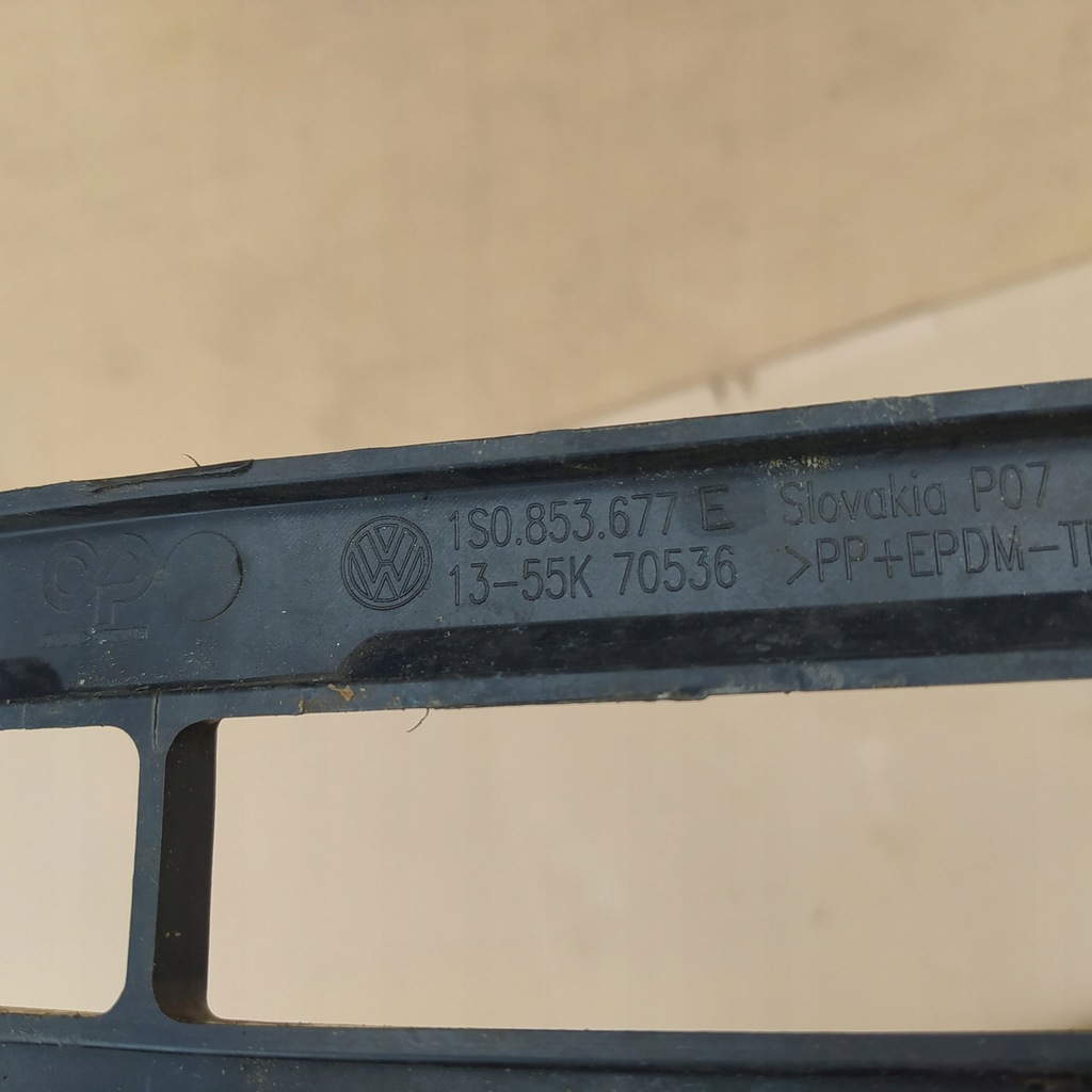 фото №9, Vw up 12- решітка бампера перед 1s0853677e