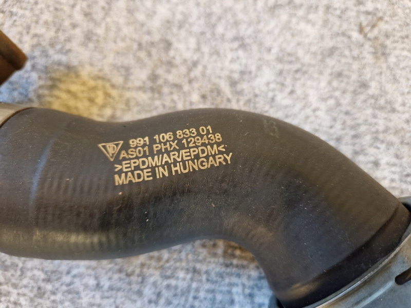 фото №3, Porsche 911 991 99110683301 труба інтеркулер оригінальний номер