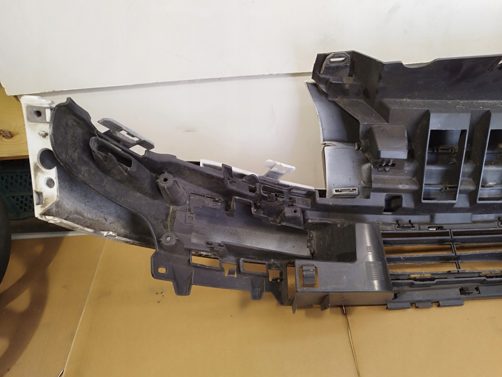 Решётка радиатора решётка  бампера перед citroen berlingo 2 3 рестайлинг  lata 2012-2015 Цена