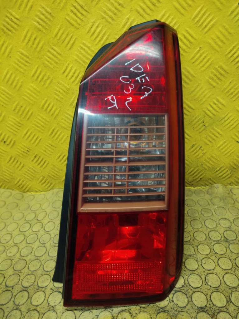Купити Fiat idea лампа правий задній 46829508