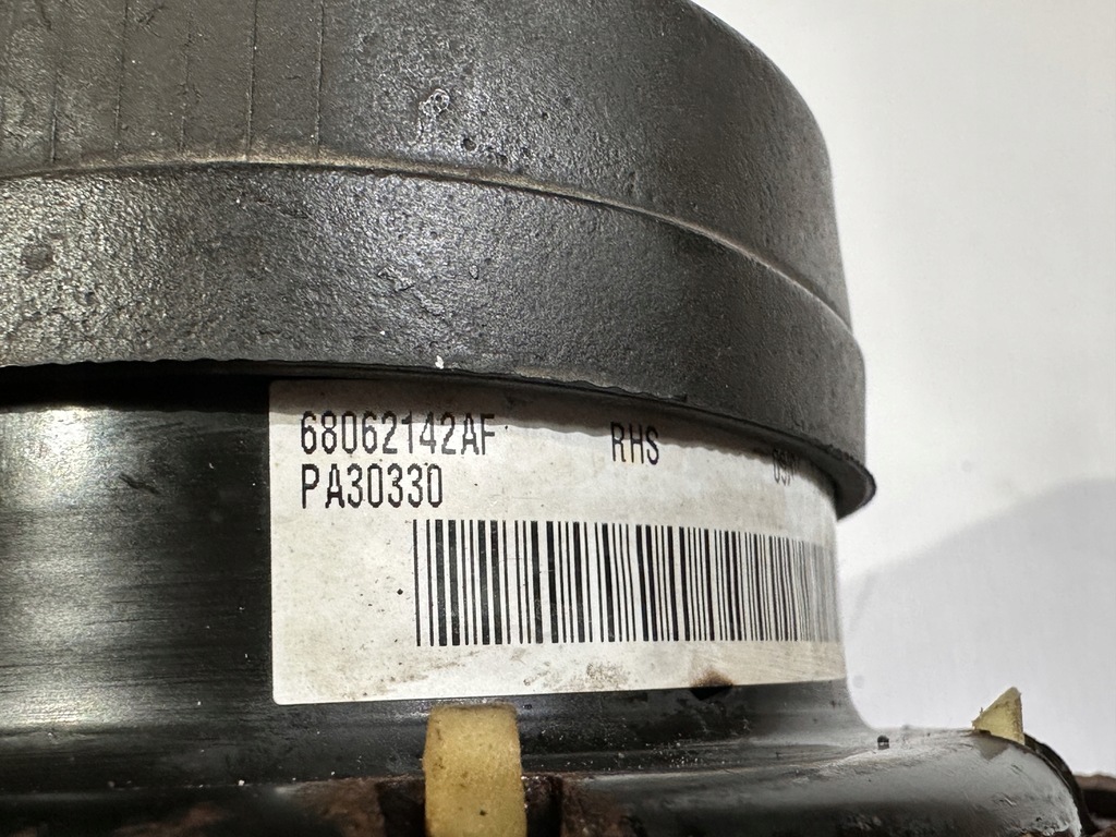 фото №11, Подушка двигуна права chrysler 300c dodge challenger charger srt 6.4 2011+