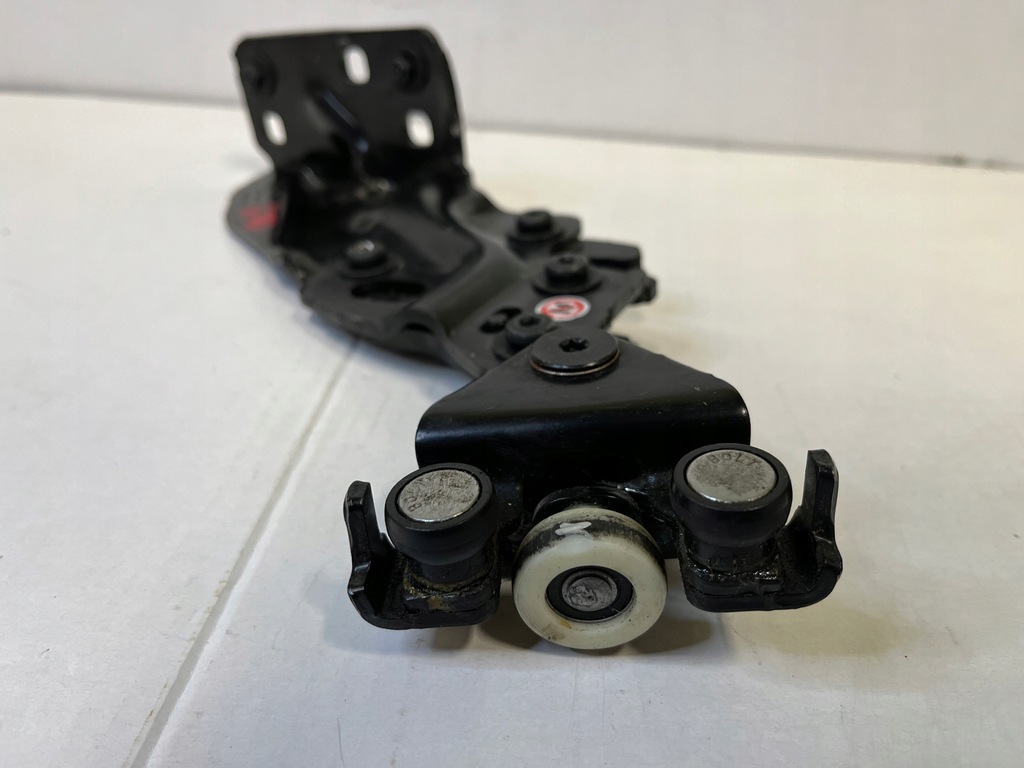 фото №2, Ford b-max 2013-2017 петля правий задня задній ролик av11-r25000