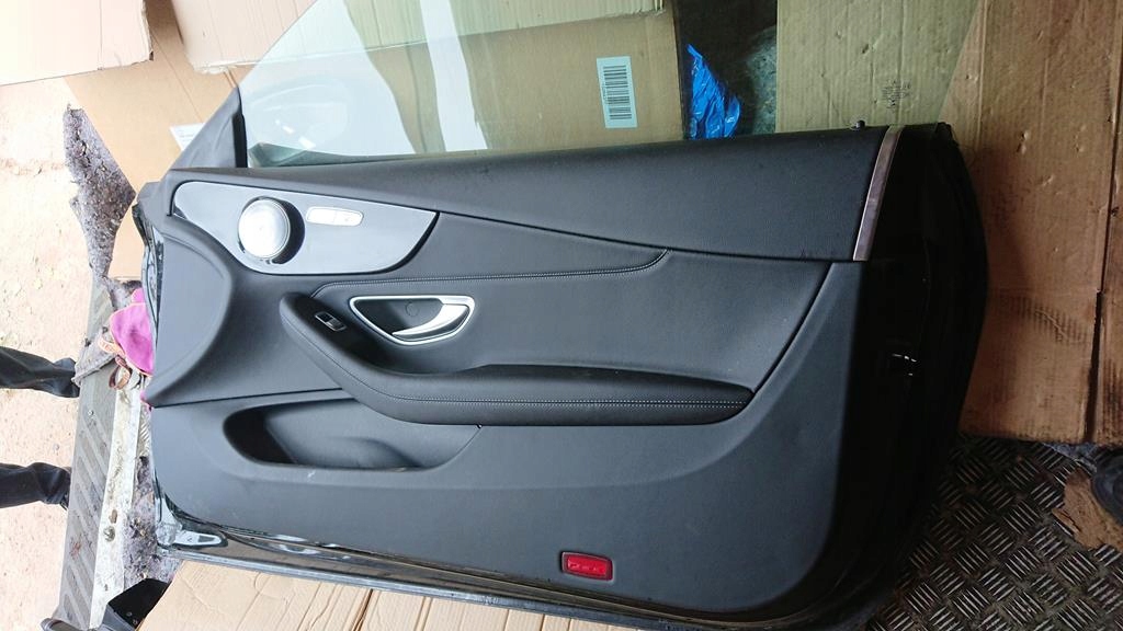 фото №8, Mercedes w205 coupe сиденья обивка